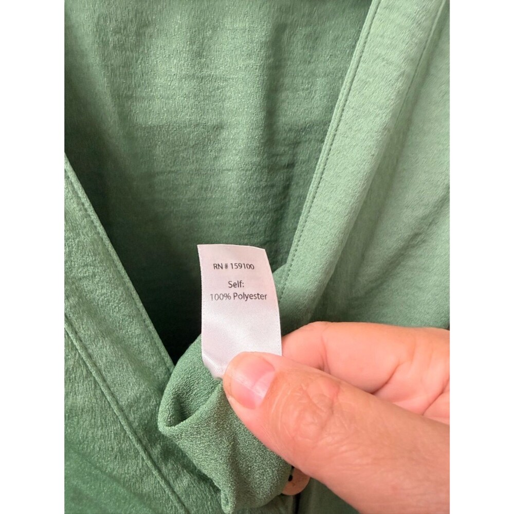 Lezat Sage Green Ruffle Romper V-Neck Wood Buttons Tie Waist Made USA XS - Picture 7 of 8